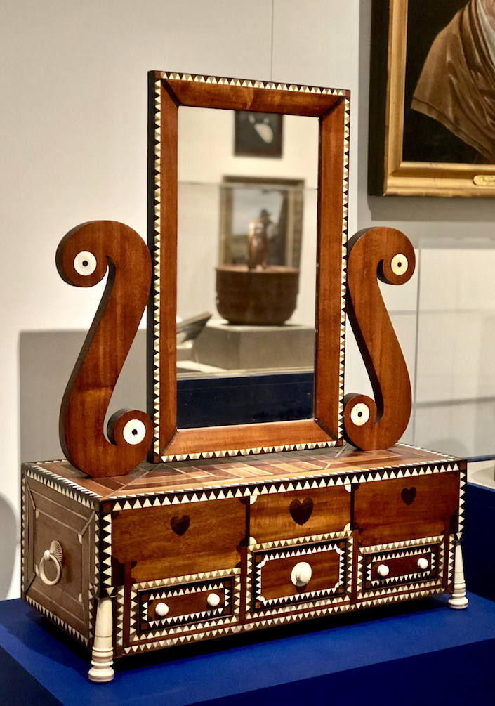 19th c. Nantucket dressing case at the NHA loan exhibit at the 2019 Winter Show