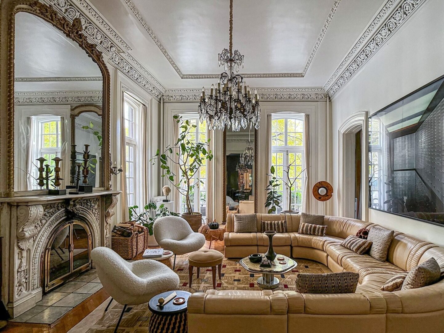 Sara Story living room in her Gramercy Park brownstone