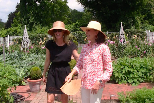 At Home in the Garden with Carolyne Roehm Video